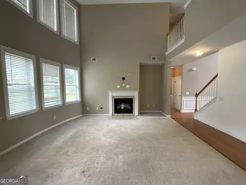 Living - 302 Brampton Way, Perry, GA 31069 photo 5 of 9