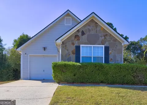 371 Autumn Lake Dr, Mcdonough, GA 30253