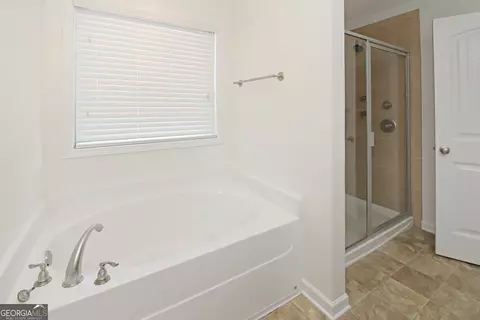 Bath - 329 Linman Dr, Lagrange, GA 30241 photo 6 of 6
