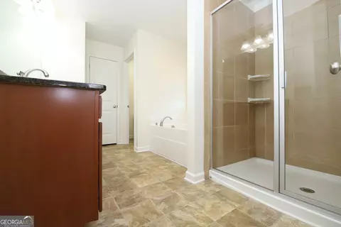 Entry Way - 329 Linman Dr, Lagrange, GA 30241 photo 4 of 6