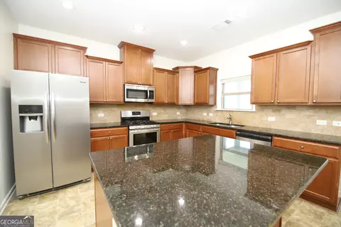 Kitchen - 329 Linman Dr, Lagrange, GA 30241 photo 2 of 2