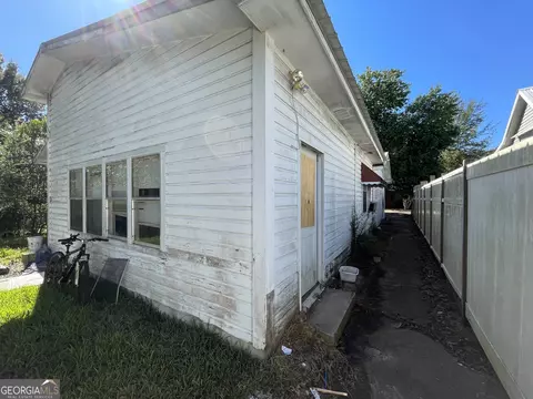 Exterior - 116 Jackson St, Cochran, GA 31014 photo 2 of 6