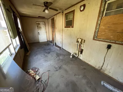 Entry Way - 116 Jackson St, Cochran, GA 31014 photo 8 of 8