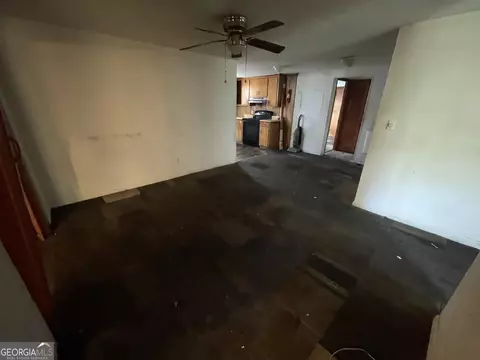Living - 116 Jackson St, Cochran, GA 31014 photo 2 of 2