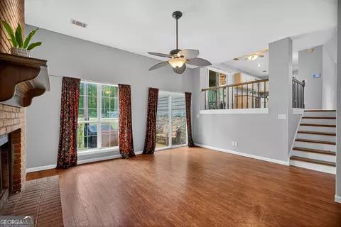 Living - 103 Hawthorne Cir, Lagrange, GA 30240 photo 2 of 2