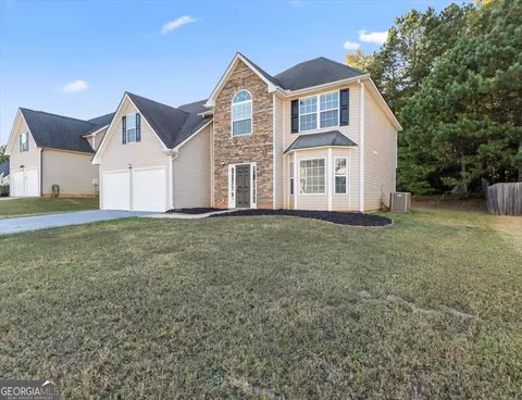 Exterior - 354 Cobblestone Ct, Hampton, GA 30228 photo 3 of 7