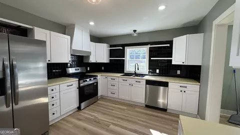 Other - 306 W Wesley Ave, Lyons, GA 30436 photo 4 of 8