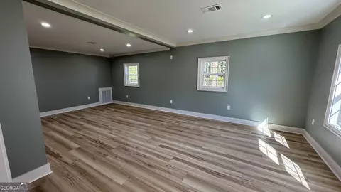 Living - 306 W Wesley Ave, Lyons, GA 30436 photo 1 of 3