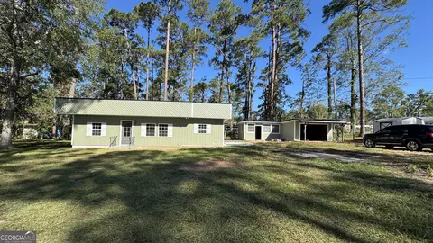 306 W Wesley Ave, Lyons, GA 30436