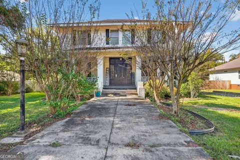 13 S Lumpkin St, Hawkinsville, GA 31036