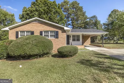 2535 Hyde Park Rd, Macon, GA 31211