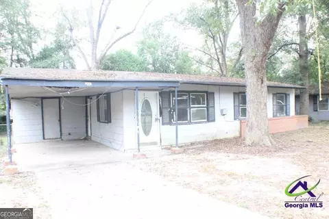 2452 Thrasher Ave, Macon, GA 31206