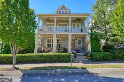 215 Mcaffee St, Woodstock, GA 30188