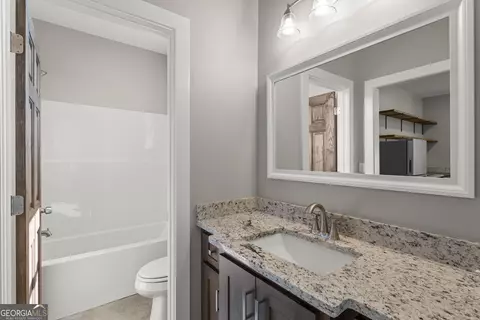 Bath - 621 Arthur St, Lagrange, GA 30241 photo 2 of 2