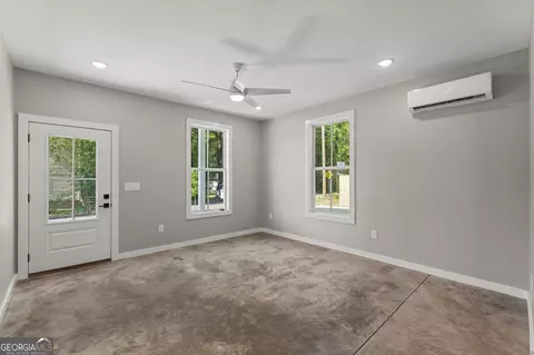 Living - 621 Arthur St, Lagrange, GA 30241 photo 7 of 8
