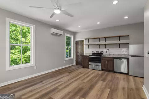 Living - 621 Arthur St, Lagrange, GA 30241 photo 2 of 8
