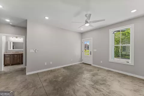 Living - 621 Arthur St, Lagrange, GA 30241 photo 8 of 8