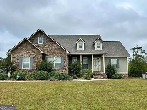 45 Surrey Cir, Tifton, GA 31793