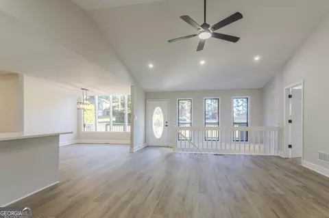 5496 Emerald Ct, Acworth, GA 30102 photo 3