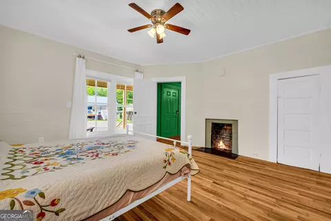 192 S Pine St, Toccoa, GA 30577 photo 3
