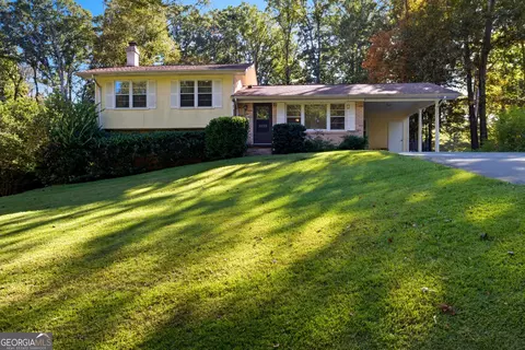 136 Julia Ct, Toccoa, GA 30577