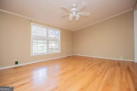 Living - 75 Dashboard Rd, Bowdon, GA 30108 photo 9 of 10
