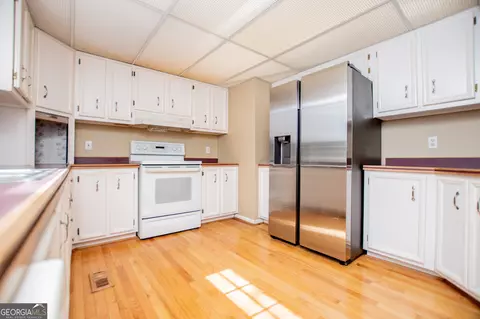 Kitchen - 75 Dashboard Rd, Bowdon, GA 30108 photo 4 of 4