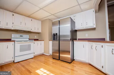 Kitchen - 75 Dashboard Rd, Bowdon, GA 30108 photo 3 of 4