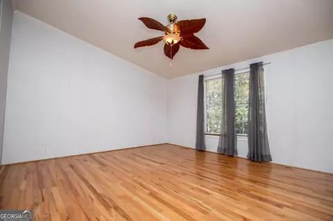 Living - 75 Dashboard Rd, Bowdon, GA 30108 photo 10 of 10