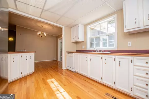 Kitchen - 75 Dashboard Rd, Bowdon, GA 30108 photo 1 of 4
