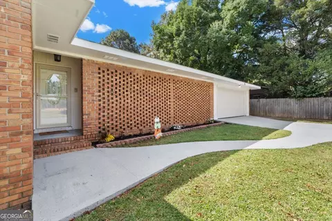 111 Avalon Dr, Warner Robins, GA 31088 photo 5