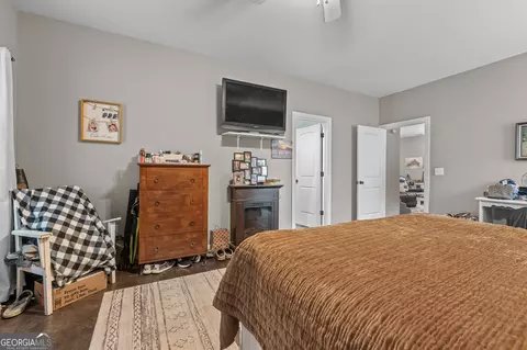 Bedroom - 10090 Campground Rd, Matthews, GA 30818 photo 3 of 13