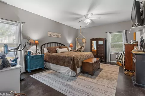 Bedroom - 10090 Campground Rd, Matthews, GA 30818 photo 1 of 13