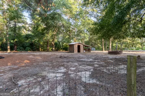 Exterior - 10090 Campground Rd, Matthews, GA 30818 photo 15 of 16