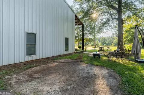 Exterior - 10090 Campground Rd, Matthews, GA 30818 photo 7 of 16