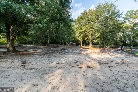 Exterior - 10090 Campground Rd, Matthews, GA 30818 photo 12 of 16