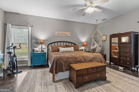 Bedroom - 10090 Campground Rd, Matthews, GA 30818 photo 2 of 13