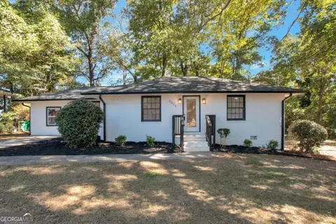 2326 Mark Trl, Decatur, GA 30032