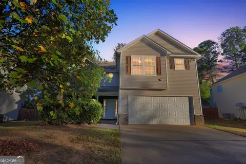 327 Sapphire Bnd, Riverdale, GA 30296