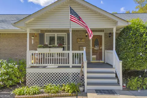 Exterior - 66 Dennis Dr, Commerce, GA 30529 photo 3 of 22