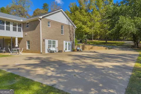 Exterior - 66 Dennis Dr, Commerce, GA 30529 photo 11 of 22