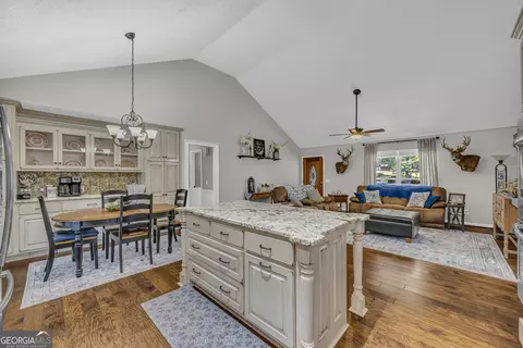 Kitchen - 66 Dennis Dr, Commerce, GA 30529 photo 10 of 17