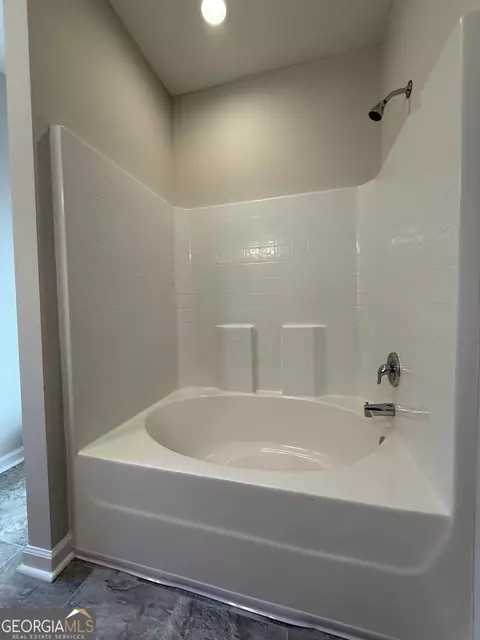 Bath - 135 Edgemont Dr #LOT 2, Lagrange, GA 30240 photo 2 of 4