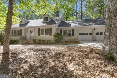 315 Walker Ave, Fayetteville, GA 30215