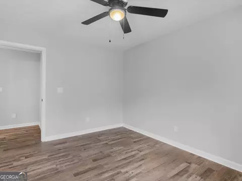 Bedroom - 1120 Jackson Lake Rd, Jackson, GA 30233 photo 5 of 10