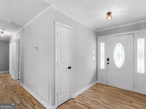 Entry Way - 1120 Jackson Lake Rd, Jackson, GA 30233 photo 2 of 2