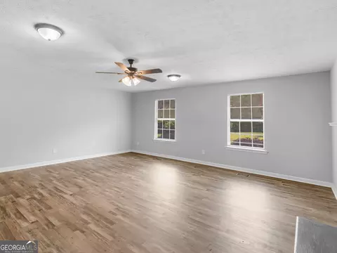 Living - 1120 Jackson Lake Rd, Jackson, GA 30233 photo 5 of 9