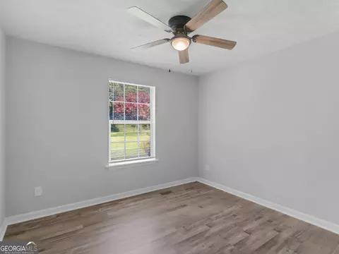 Bedroom - 1120 Jackson Lake Rd, Jackson, GA 30233 photo 2 of 10