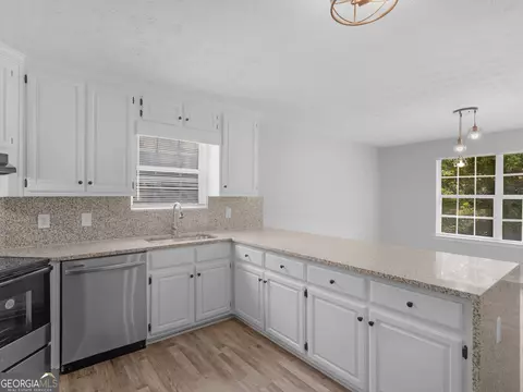 Kitchen - 1120 Jackson Lake Rd, Jackson, GA 30233 photo 1 of 3