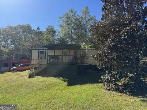 106 3rd St SW, Milledgeville, GA 31061